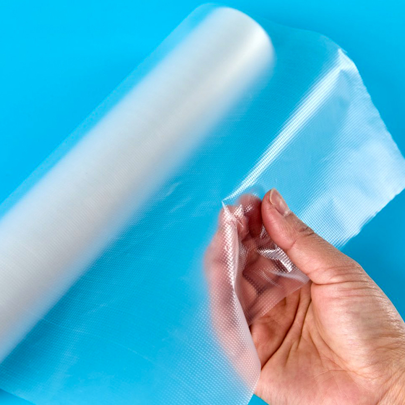 Embroidery hot melt adhesive film: ang pangunahing materyal para sa muling paghugis ng teknolohiya sa dekorasyon ng tela